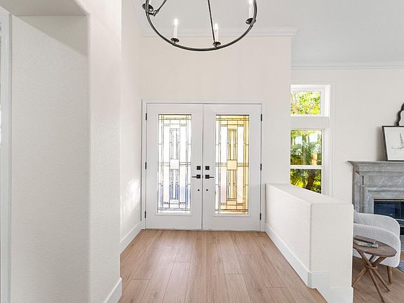 4th image of 102 Camino Del Sol