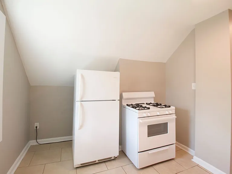 117 Chestnut St #E — Photo 6