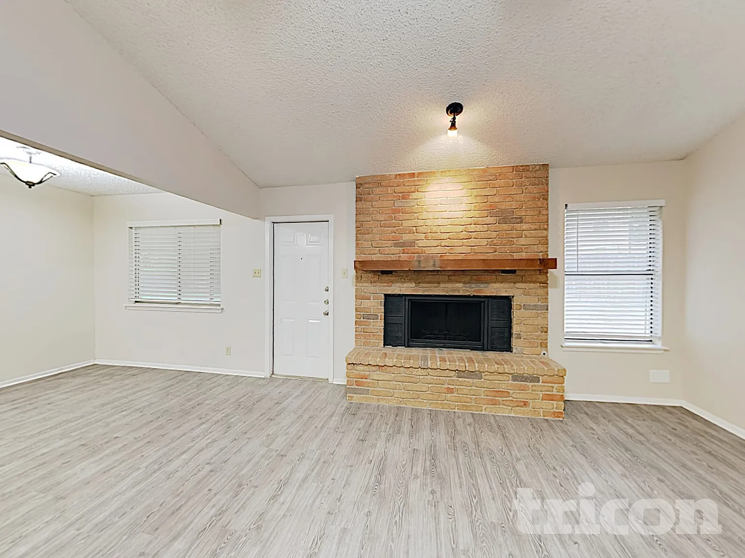 6215 Ridge Arbor Street San Antonio TX — Photo 2