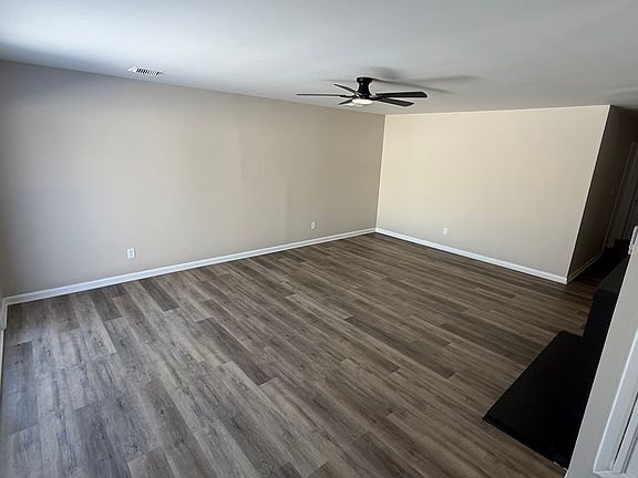 5th image of 352 Bow Dr