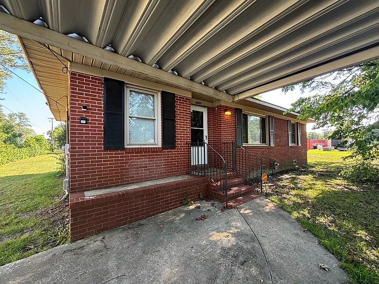 4937 Walnut Dr — Photo 4