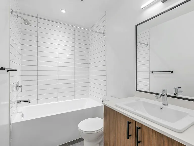 3455 Hastings St E — Photo 14