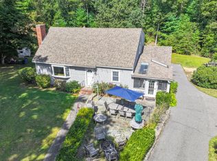 12 Fairway Ln, Falmouth, MA 02540
