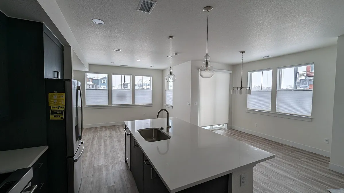 Building Photo - 10288 Milwaukee Cir