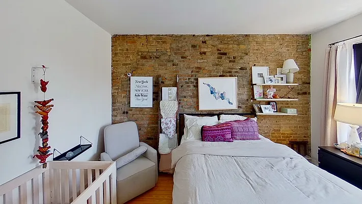 Rented by Bold New York | media 17