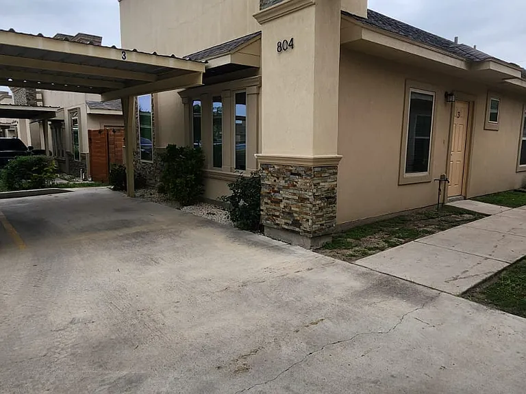 804 E Myrtle Beach Ave #3 — Photo 1