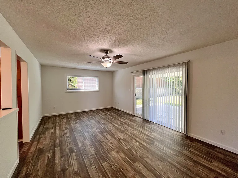 7312 Volta Ct — Photo 10