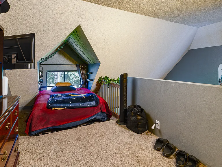 411 E Foothill Blvd #3 — Photo 12