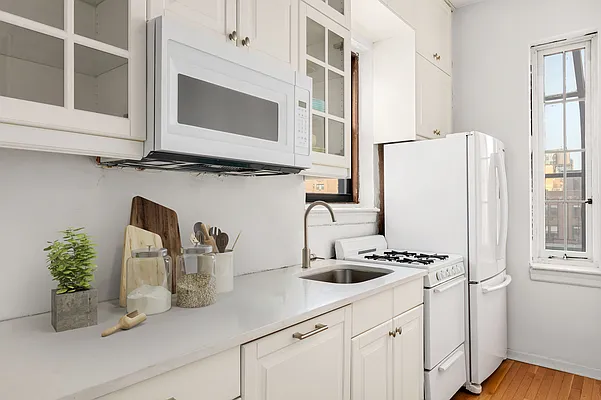 Sold by Douglas Elliman | media 7