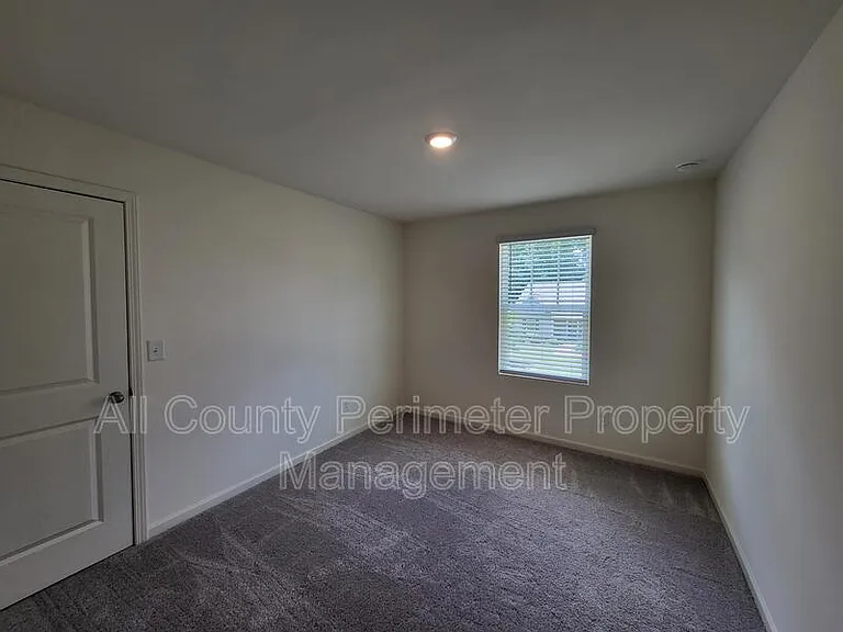 212 Cottontail Ln — Photo 15