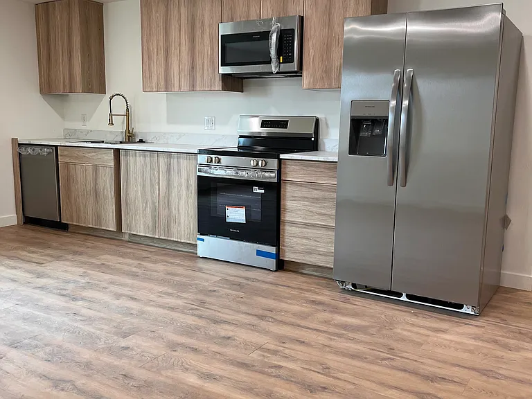 1717 E 920 N — Photo 1