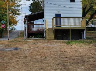 1448 S 7th St, Atchison, KS 66002