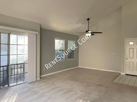 4th image of 24145 Del Monte Dr Unit 324