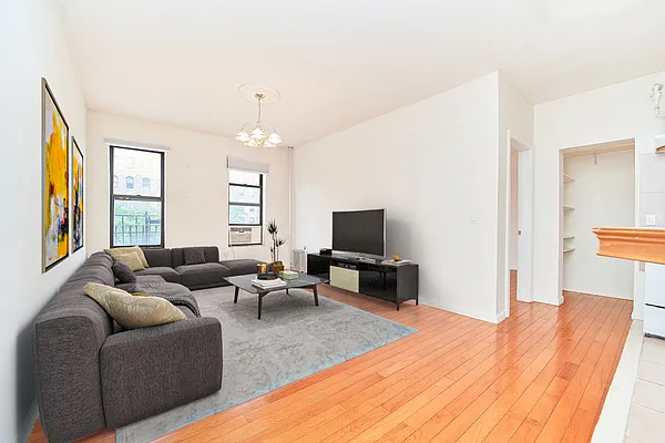 Rented by Living New York | media 9