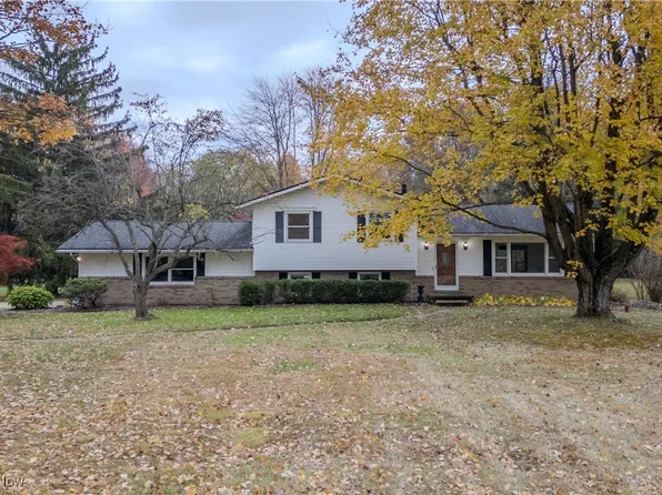 698 Albert Horning Rd, Atwater, OH 44201