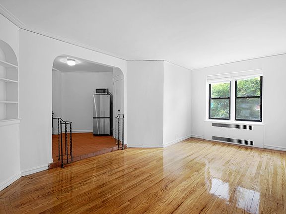 2nd image of 62 Leroy St APT 1F