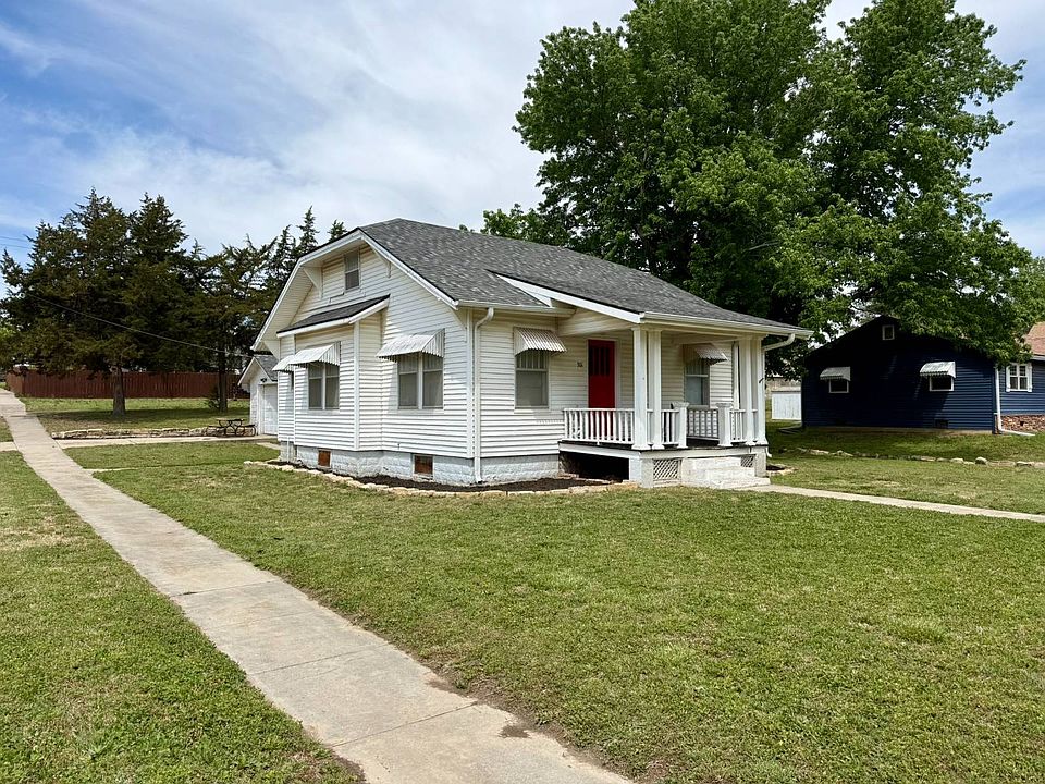 1st image of 301 N Virginia Ave