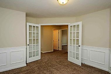 5th image of 506 Heritage Sq Unit 14