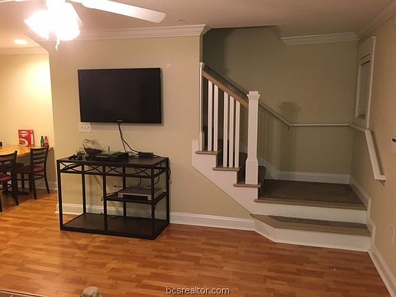 4th image of 1725 Harvey Mitchell Unit 621