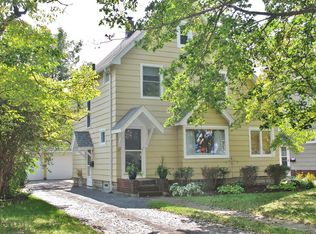 37 Colebourne Rd, Rochester, NY 14609