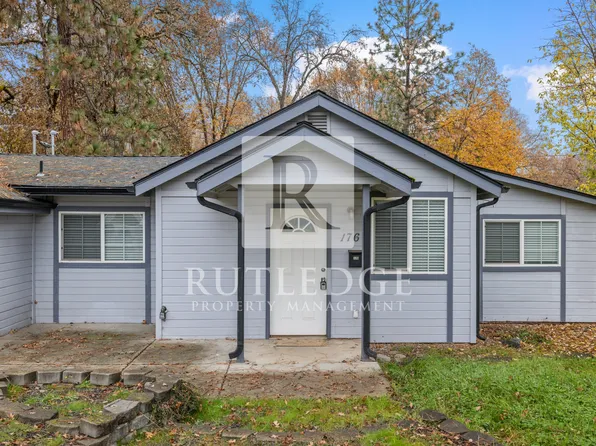176 Mallory Ln, Shady Cove, OR 97539
