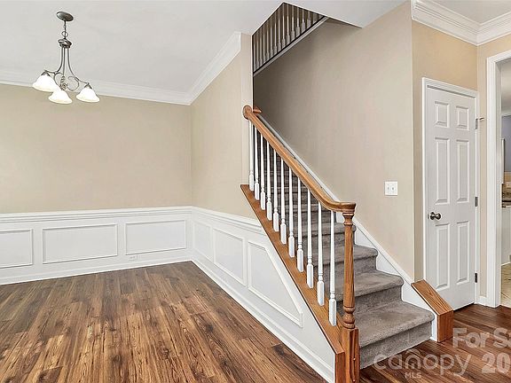 5th image of 151 Gabriel Dr