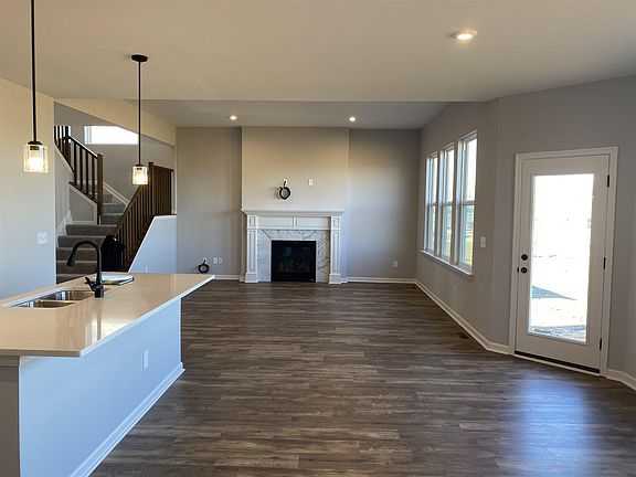 2nd image of 768 Harmony Valley Dr
