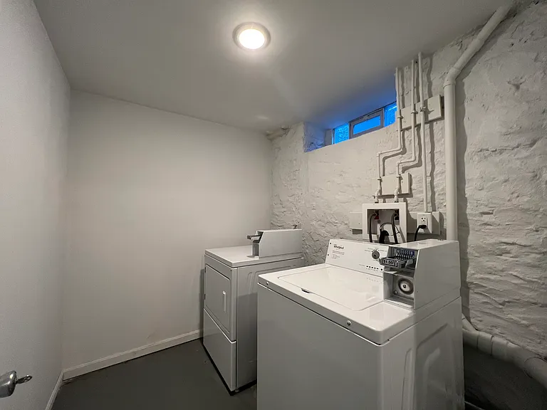 1400 Chase Ave #2 — Photo 11