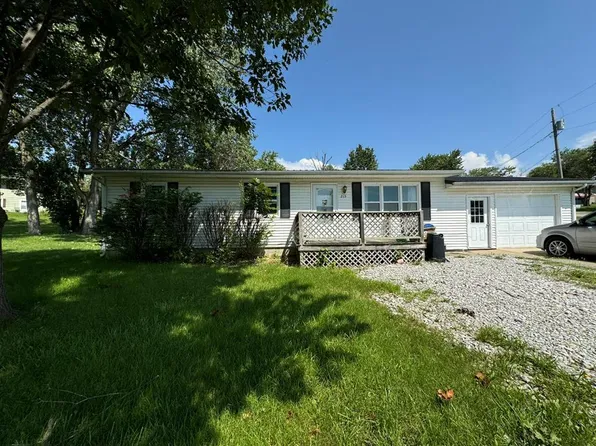 215 SE State St, Milan, MO 63556