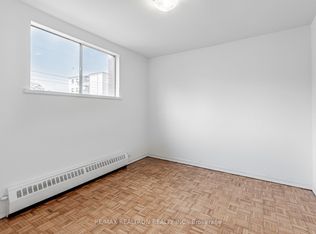 165 Colborne Ave #405, Richmond Hill, ON L4C 2K2