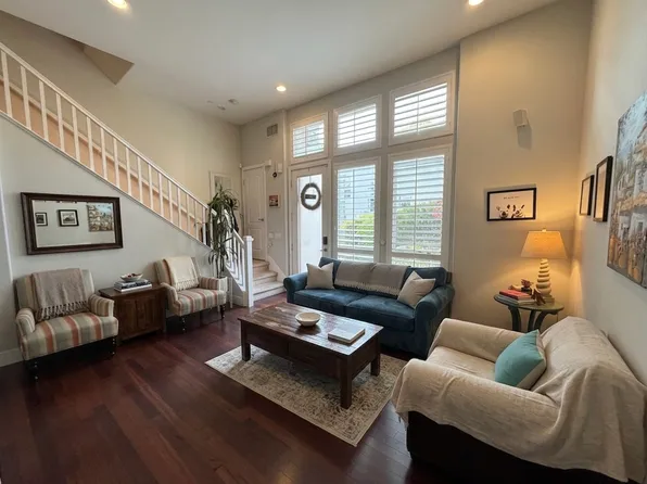 5405 W 149th Pl Unit 13, Hawthorne, CA 90250