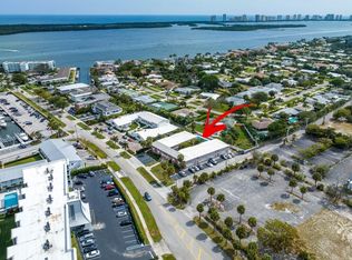 148 Yacht Club Dr APT 11, North Palm Beach, FL 33408