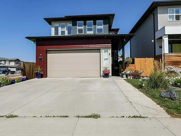 3rd image of 7 S Greywolf Rd N