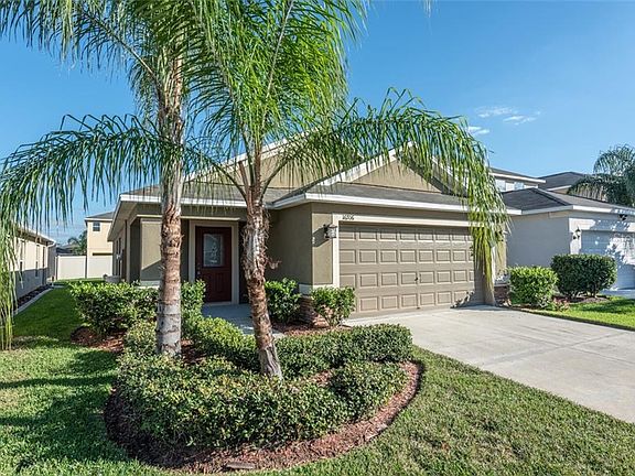 2nd image of 16706 Scenic Hill Way