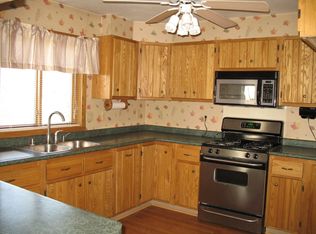 2025 Little Evergreen Ave, Oshkosh, WI 54902