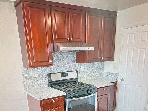 5th image of 15230 Farnsworth St Unit B