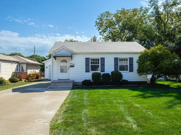 3714 12th St, East Moline, IL 61244