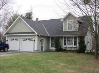 23 Woodville Rd, Lewiston, ME 04240