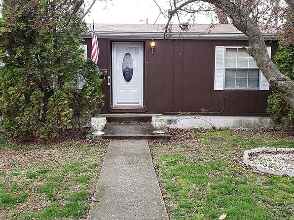 703 S Herman St, Lebanon, IL 62254