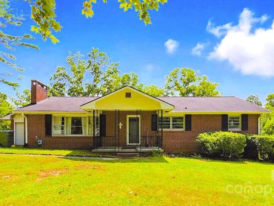 102 Ewbank Dr, Hendersonville, NC, 28791