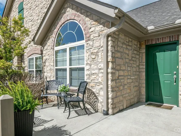 (undisclosed Address), Flat Rock, NC 28731