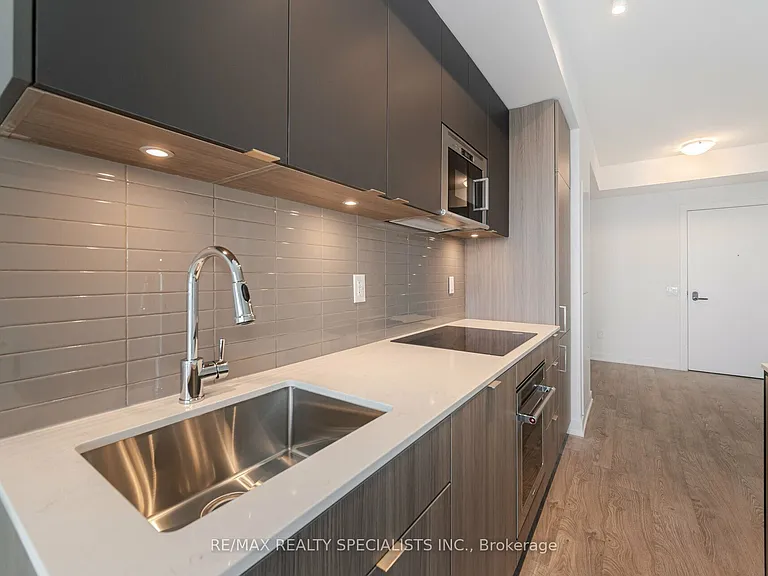 220 Missinnihe Way #1011 — Photo 12