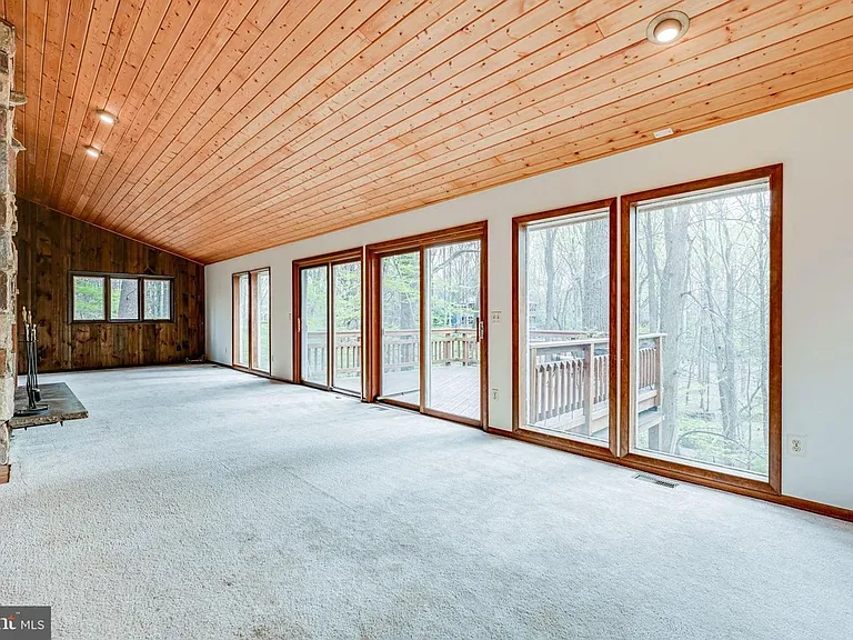 1328 Potomac School Rd — Photo 9