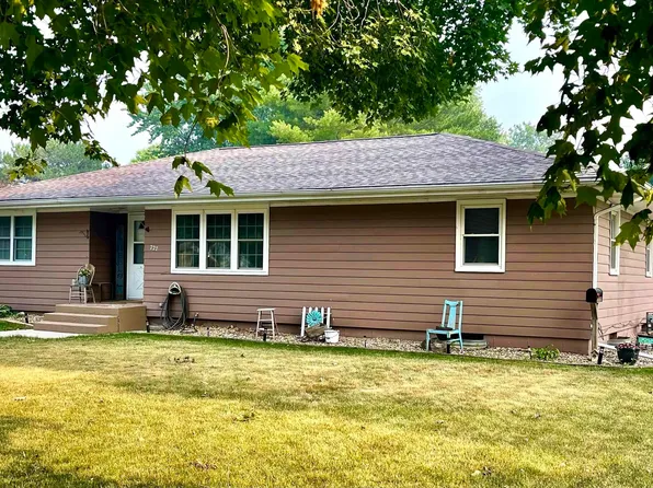 727 Washington St, Wapello, IA 52653