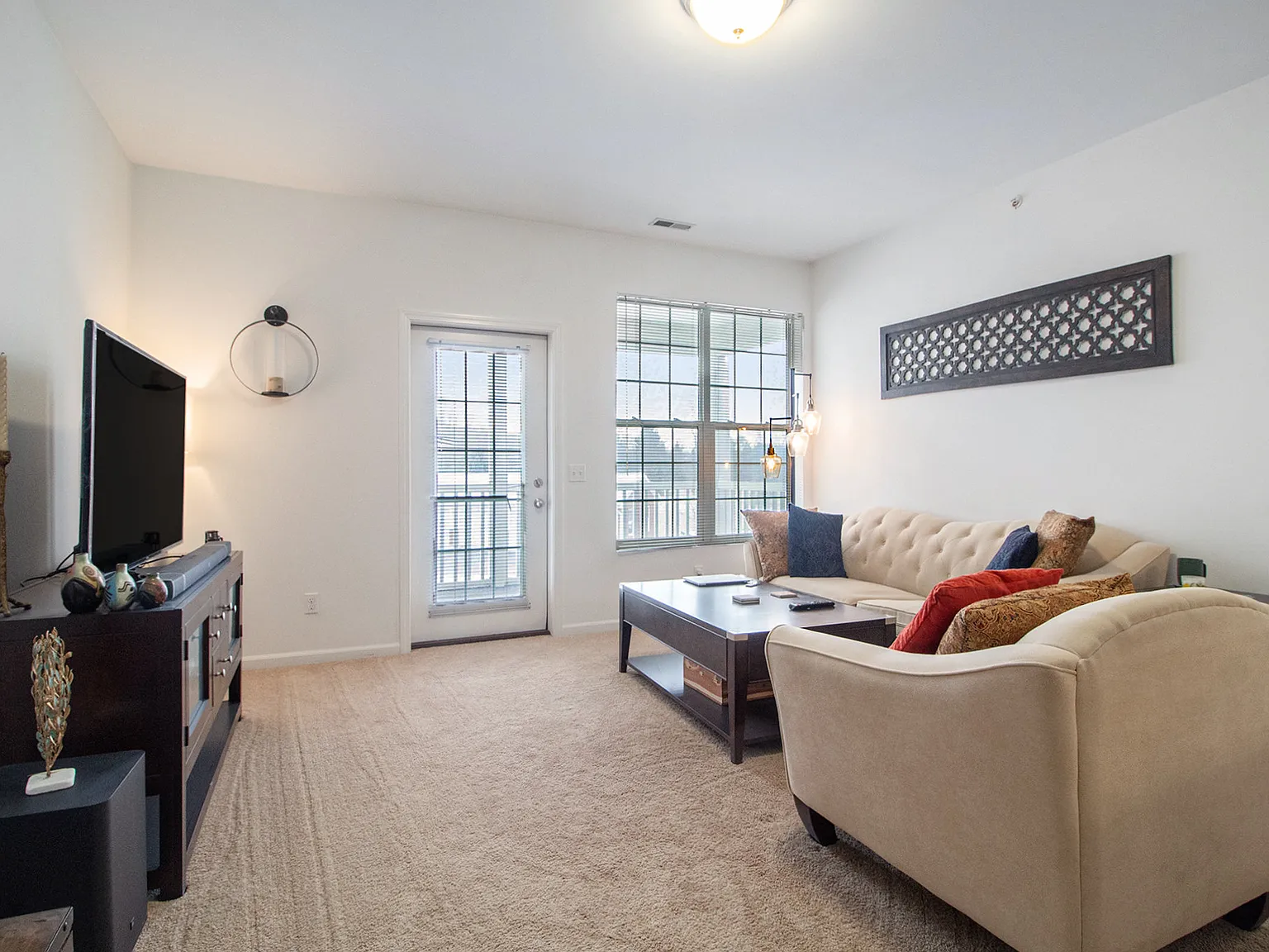 2 bed, 1188 sqft, $1,950 — Photo 3