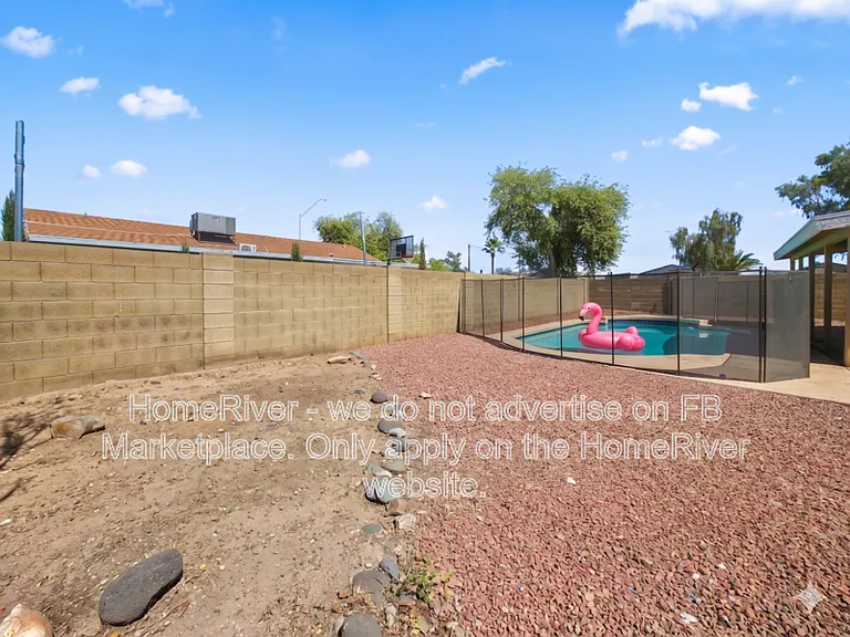 2 W Michelle Dr — Photo 22