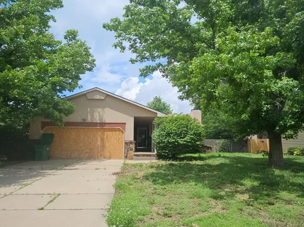 11528 W Rolling Hills Cir, Wichita, KS 67212
