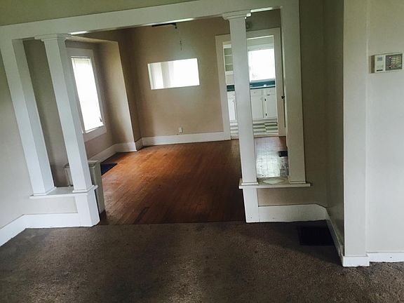 3rd image of 4108 Lloyd St