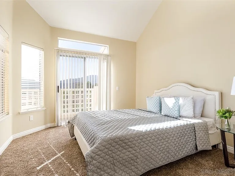 Upstairs primary bedroom