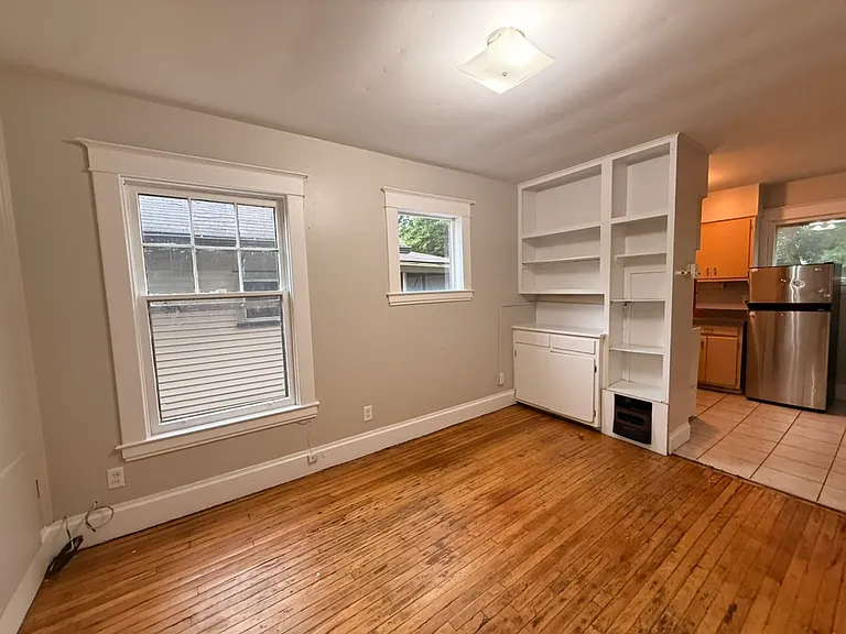 720 S Park St #3 — Photo 4